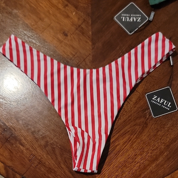 Zaful Green and White Bikini Swim Set - Picture 10 of 11